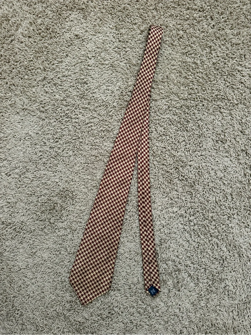 Vintage Polo Ralph Lauren Houndstooth Pattern Burgundy Beige 100% Silk Tie 4x57